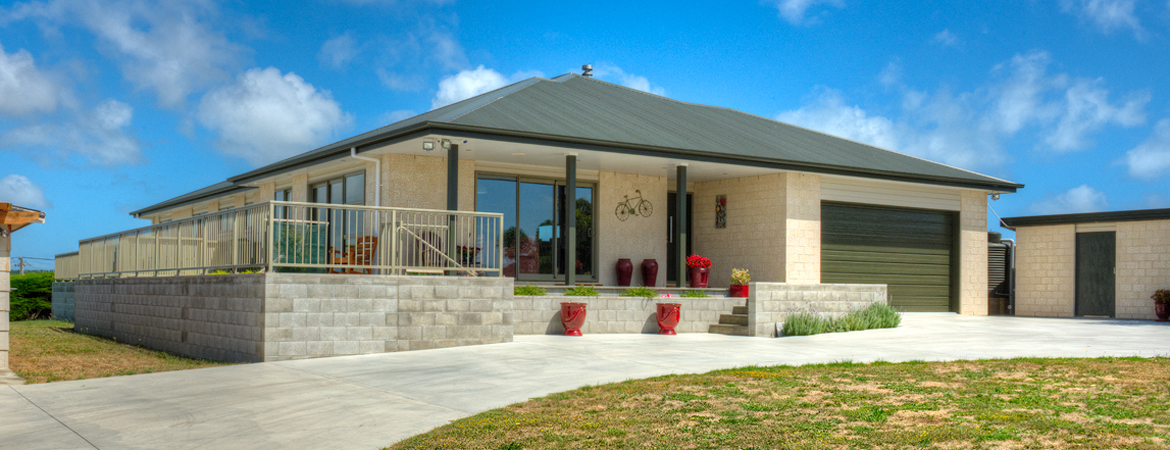 Wells Builders header image